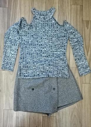 Кофточка с спущеными рукавами.