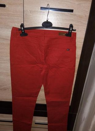 Красные джинсы брюки штаны tommy hillfiger 27/283 фото