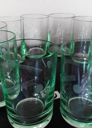 Набір стаканчиків 100 грамові 10 шт. 60 рр. срср зелене тонке скло ручне різання малюнка1 фото
