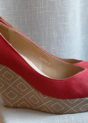 Туфлі черврні   туфли красные2 фото