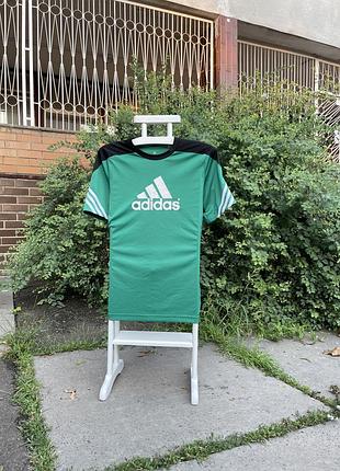 Футболка adidas