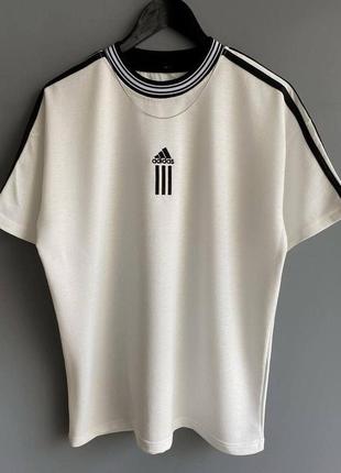 Стильна чоловіча трикотажна футболка біла adidas