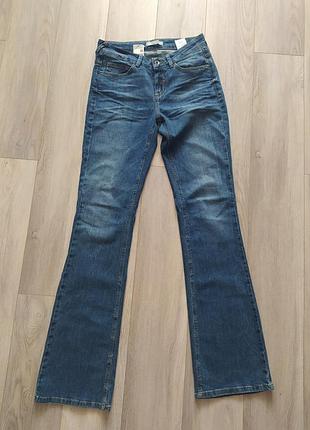 Джинсы новые