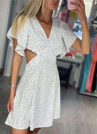 Летнее платье с открытой спиной