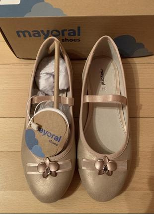 Туфлі на дівчинку