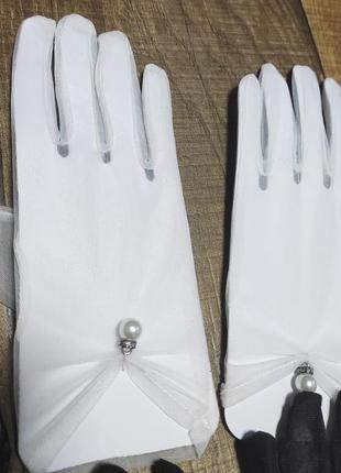 Перчатки свадебные женские прозрачные жемчуг белые для танцев выпускной вечерние сетчатые3 фото