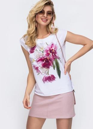 Шикарная легкая блузка блуза футболка летняя из софта белая в деловом стиле с тюльпанными цветами2 фото