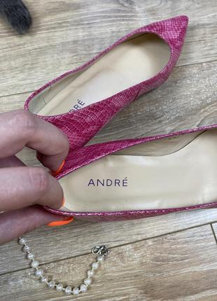 Andre нереально гарні шкіряні рожеві базові туфлі човники5 фото