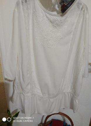 Тоненька вінтажна батистова блузочка з вишивкою2 фото