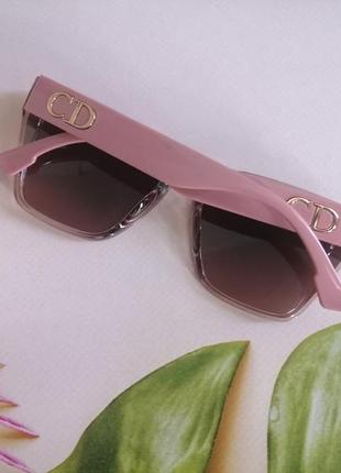 Эксклюзивные брендовые розовые солнцезащитные женские очки 20211 фото
