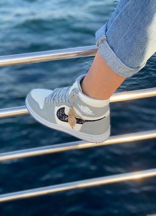 Стильные женские кроссовки кеды высокие nike air jordan кожаные6 фото