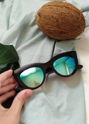 Стильні сонцезахисні окуляри, літній розпродаж