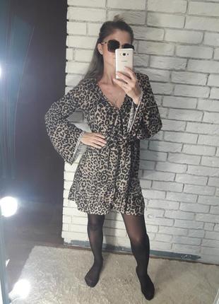 Платье леопардовое с рукавом клеш7 фото