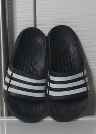 Шльопанці adidas