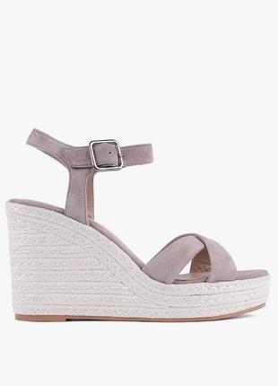 Босоножки брендовые кожа