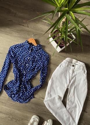 Блузка у квітковий принт