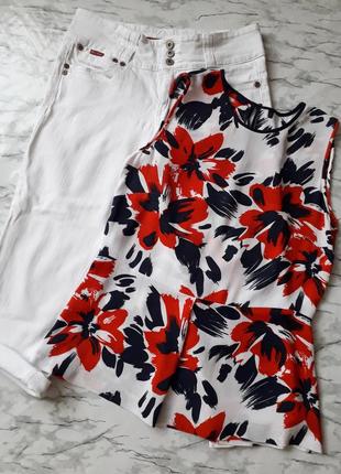 Яскрава блуза