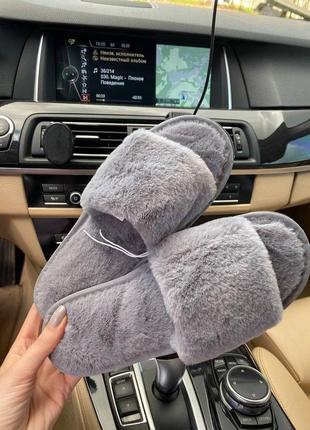 Домашні тапочки з хутром