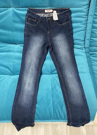 Классные джинсы на девушку