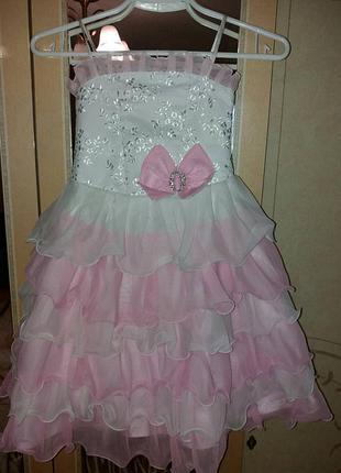 Красивое платье