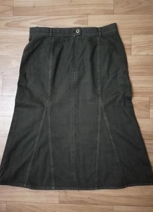 Брендовий джинсова спідниця кольору "хакі".