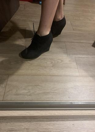 Ботильйони, черевики 3