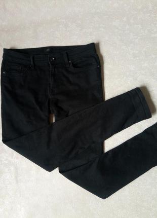 Черные джинсы скини