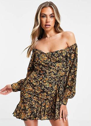 Роскошное платье магазина asos, с рюшами и поясом!1 фото