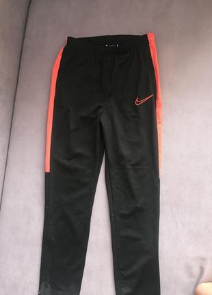 Подростковые спортивные штаны nike sri-fit (10-12 лет)