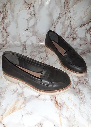 Тёмно-серые туфли лоферы на низком ходу