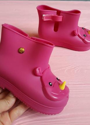 Резиновые сапоги на девочек!