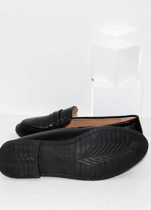 Удобные женские туфли в черном цвете.9 фото