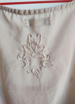 Летняя блуза плиссе бежевая размер м/l прозрачная с вышивкой6 фото