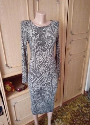 Сукню. вечірнє