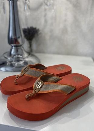 Шлепки tory burch