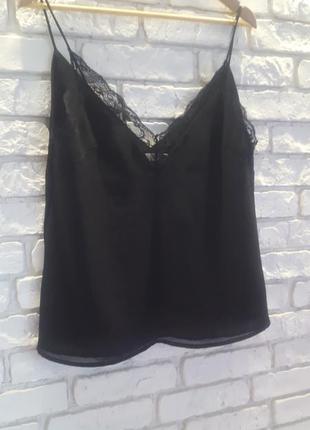 Маєчка в білизняному стилі.