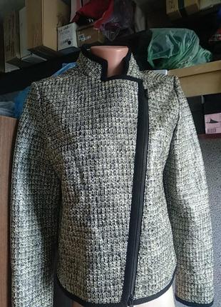 Стильный пиджак на молнии