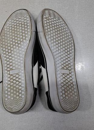 Парусинові кеди