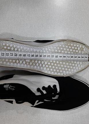 Парусинові кеди