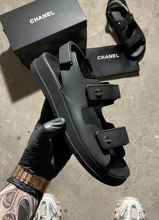 Мужские босножки в стиле chanel flip flops black, сандалии летние флип флоп чёрные на липучке2 фото