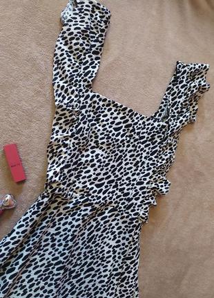 Шикарное длинное трендовое платье сарафан с разрезом на ножке с рюшами4 фото