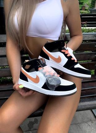 Женские кроссовки nike air jordan 1 retro black/peach