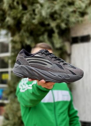 Кроссовки женские adidas yeezy boost 700 v2 vanta1 фото