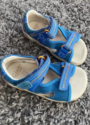 Сандали clarks