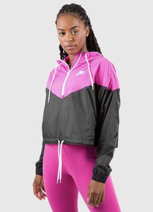 Жіночий виндраннер куртка nike оригінал з нової колекції.