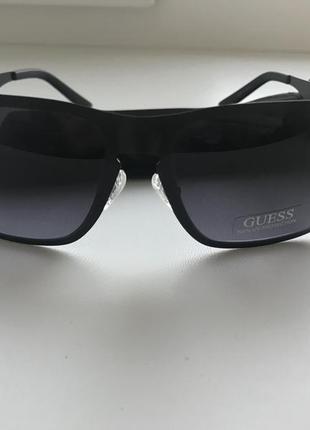 Солнцезащитные очки guess1 фото