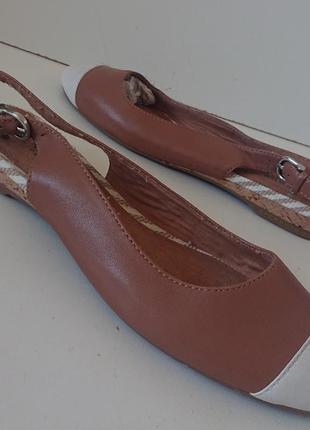 Шкіряні фірмові туфлі з відкритою п'ятою .sperry top-sider .