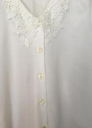 Вінтажна красива біла блузка з мереживом та воротником4 фото