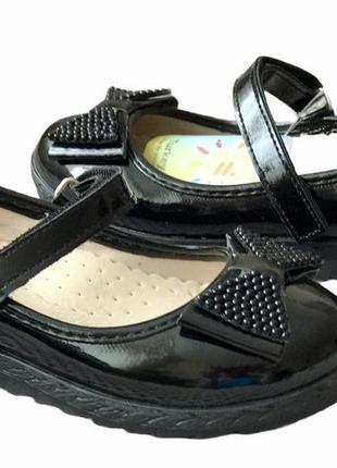 Лакові туфельки для дівчаток