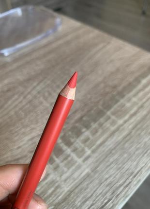 Олівець для губ faberlic glam matte lip liner pencil